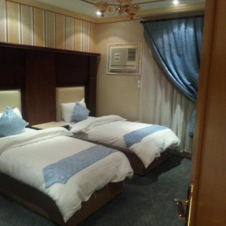 اسناد للشقق الفندقية - Esnad Hotel Apartments Jeddah Bagian luar foto